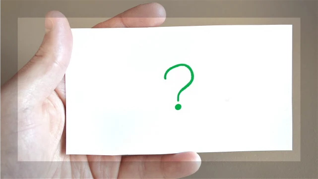 口唇縮小に関するよくある質問と疑問を象徴するクエスチョンマーク